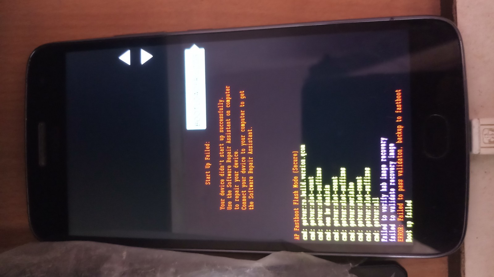 MOTO-G5-Plus-unable-to-boot-showing-Fast-Boot-mode-screen-OEM-LOCKED -  English Motorola - MOTO COMMUNITY