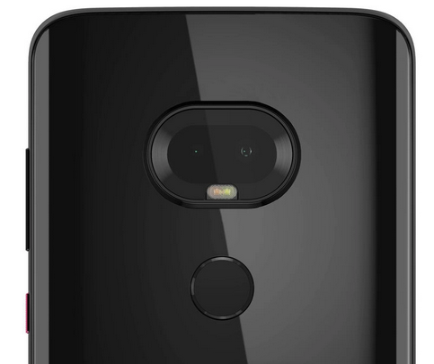 Moto-G7-Plus-has-oval-camera-and-I-can-t-fund-a-case - English Motorola -  MOTO COMMUNITY