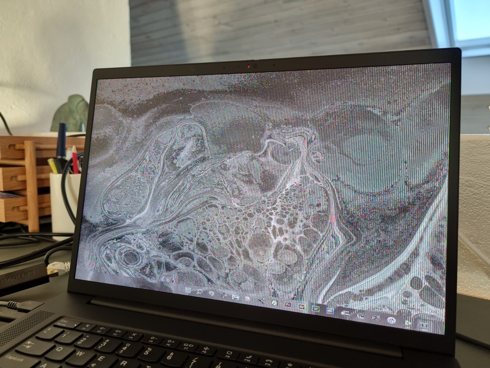 Lenovo-P1-Gen4-screen-flickering-strange-colors-and-blackout - English Community - LENOVO COMMUNITY Lenovo-P1-Gen4-screen-flickering-strange-colors-and-blackout - English Community - LENOVO COMMUNITY